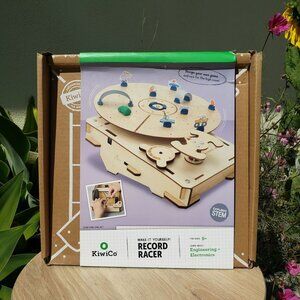 KiwiCo Kiwi Crate Science Kit Record Racer Building set Engineering racetrack
